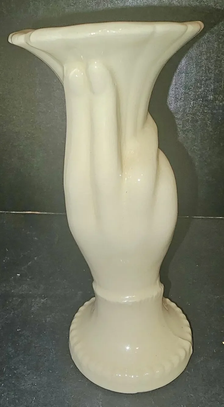 Shawnee(?) Hand Trumpet Vase in Cream/Off White